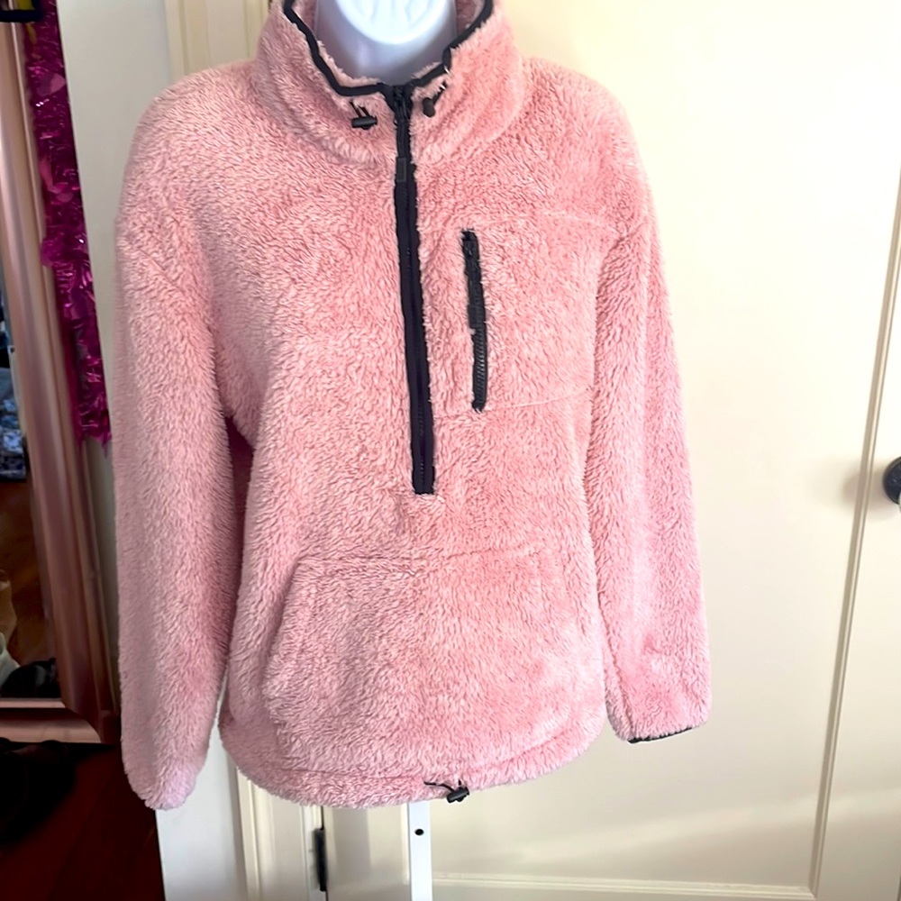 VS PINK Fuzzy Half zip up